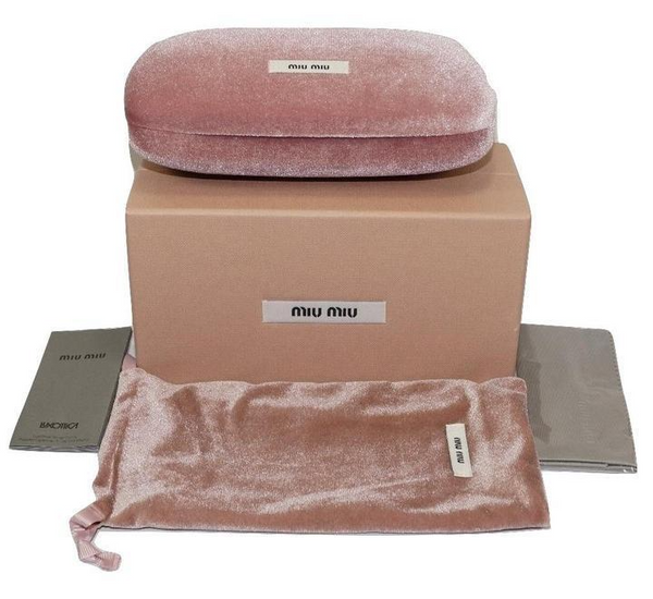 Box + accessories